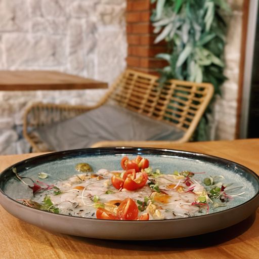 Tabare Gastrobar — Comida y bebida