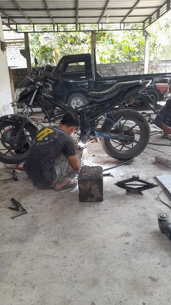 Bengkel Las Mobil Motor