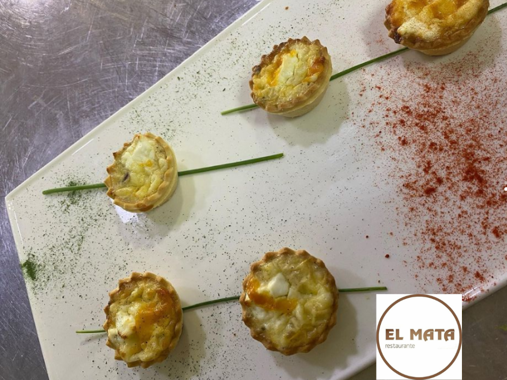 Restaurante El Mata — Comida y bebida