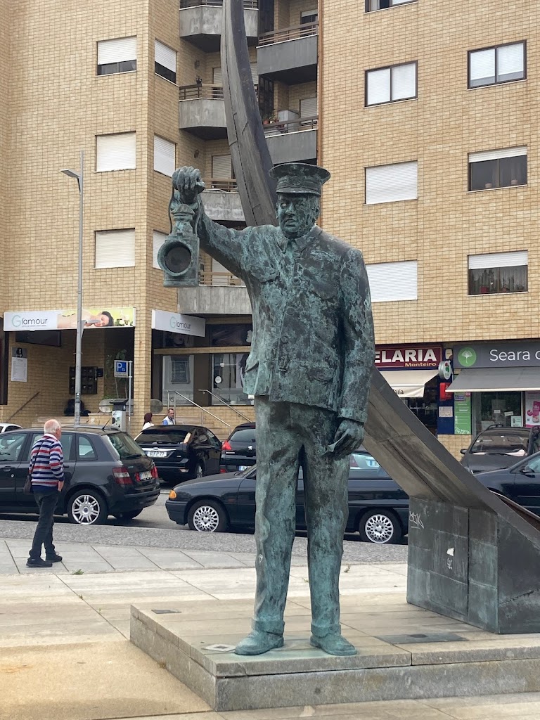 Monumento ao Ferroviario