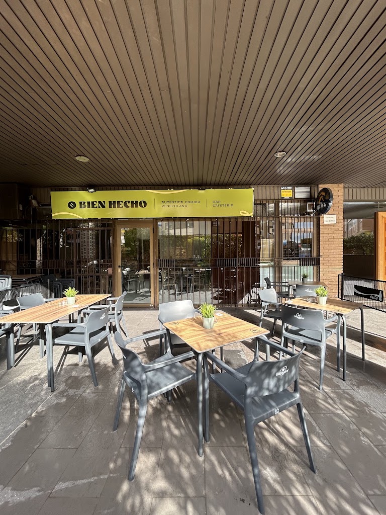 Bien Hecho bar cafeteria — Ambiente