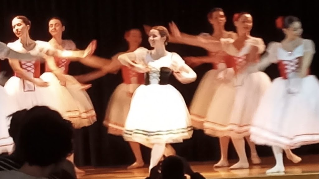 Israel R. Ballet