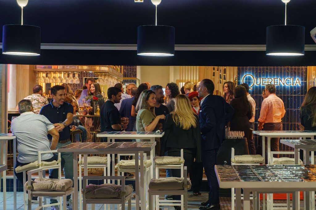 Querencia Algeciras — Ambiente
