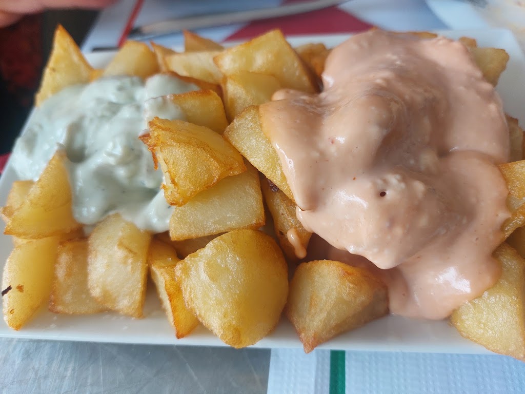 Restaurant la Formatjada — Patatas bravas