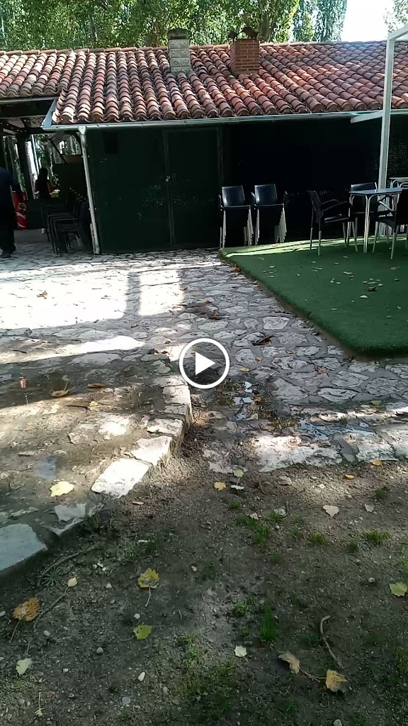 Bar El Barriles - La Tequeneria — Videos