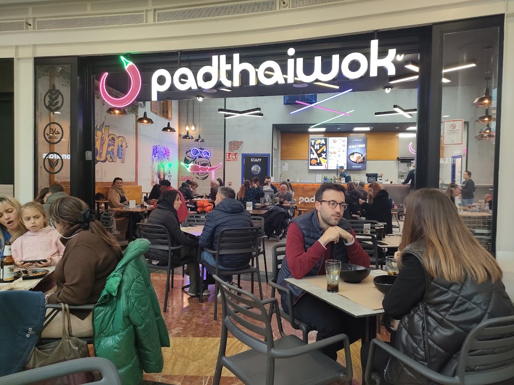 padthaiwok CC Puerta de Europa