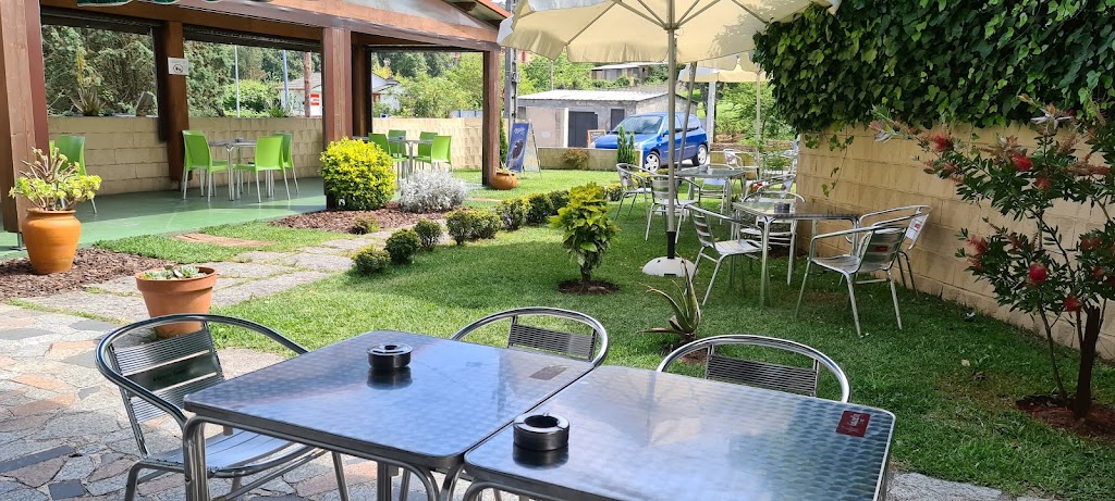 Cafe Bar Biscuter — Ambiente