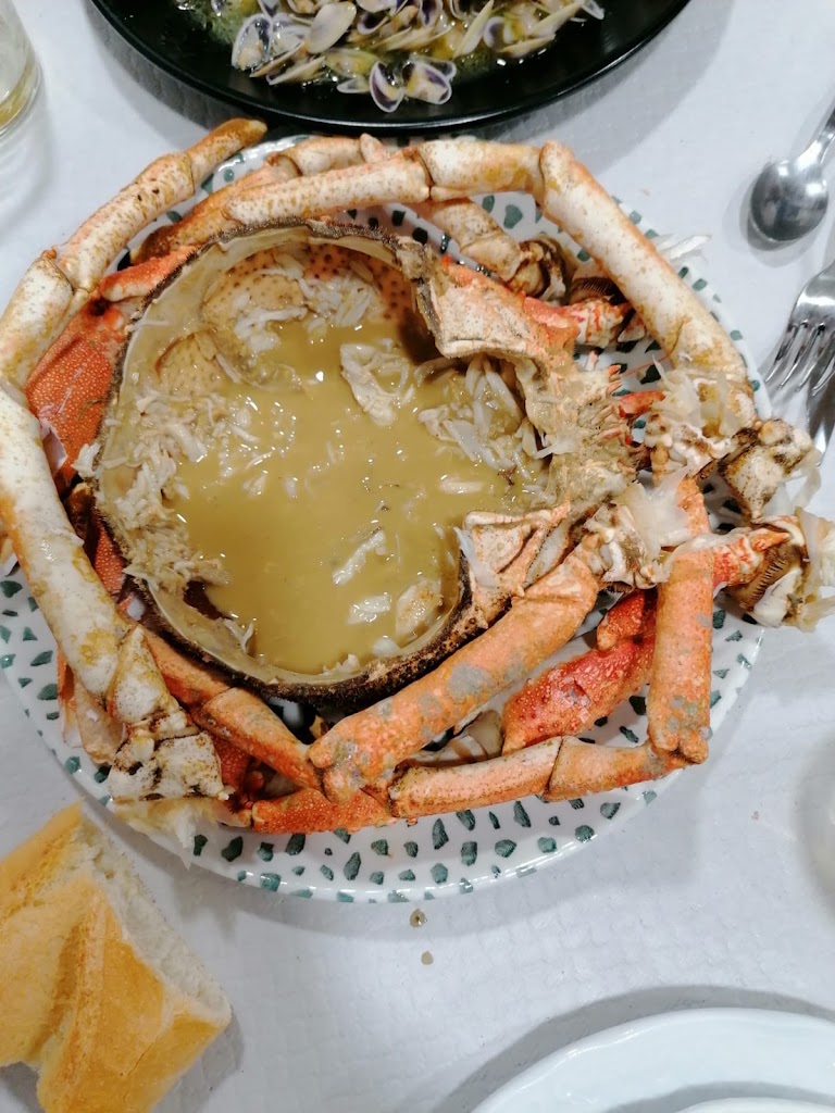 Bodega Erribera — Comida y bebida