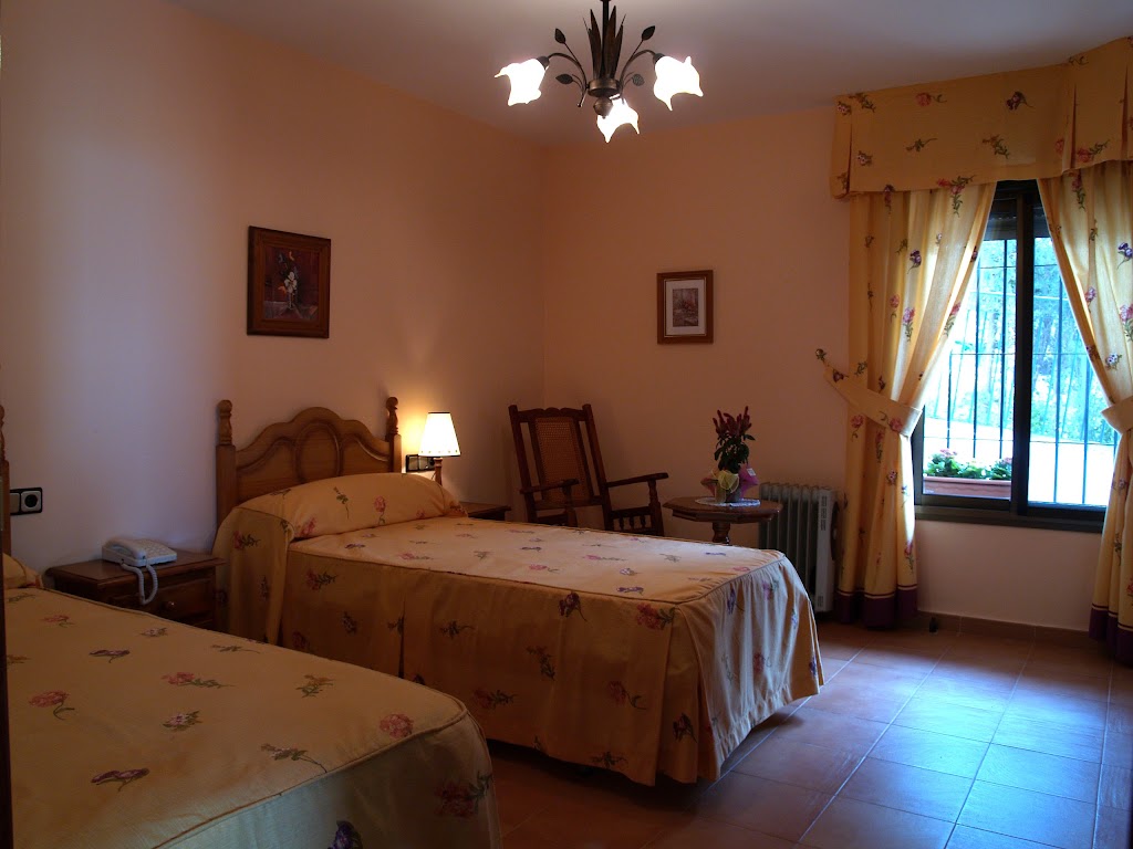 Bofer Centro De Mayores — Habitaciones