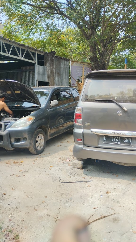 DAFFA MOTOR (BENGKEL MOBIL, TRUK, BIS, DSB))