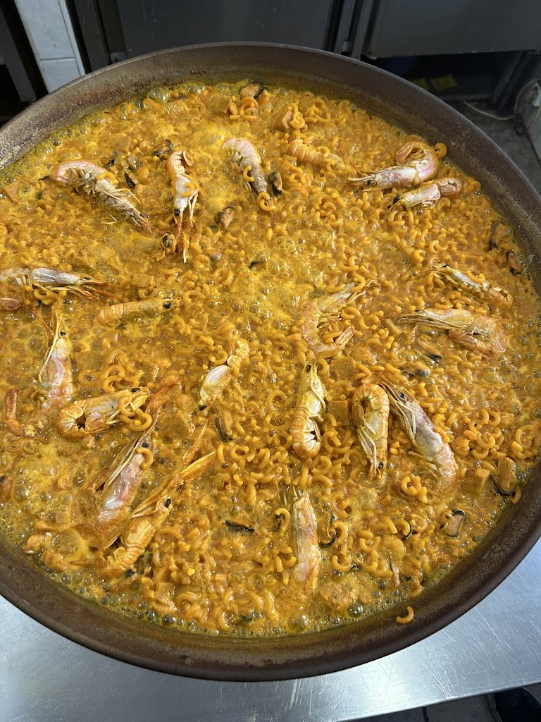 Quinto y Tapa Restaurante Cafeteria — Del propietario
