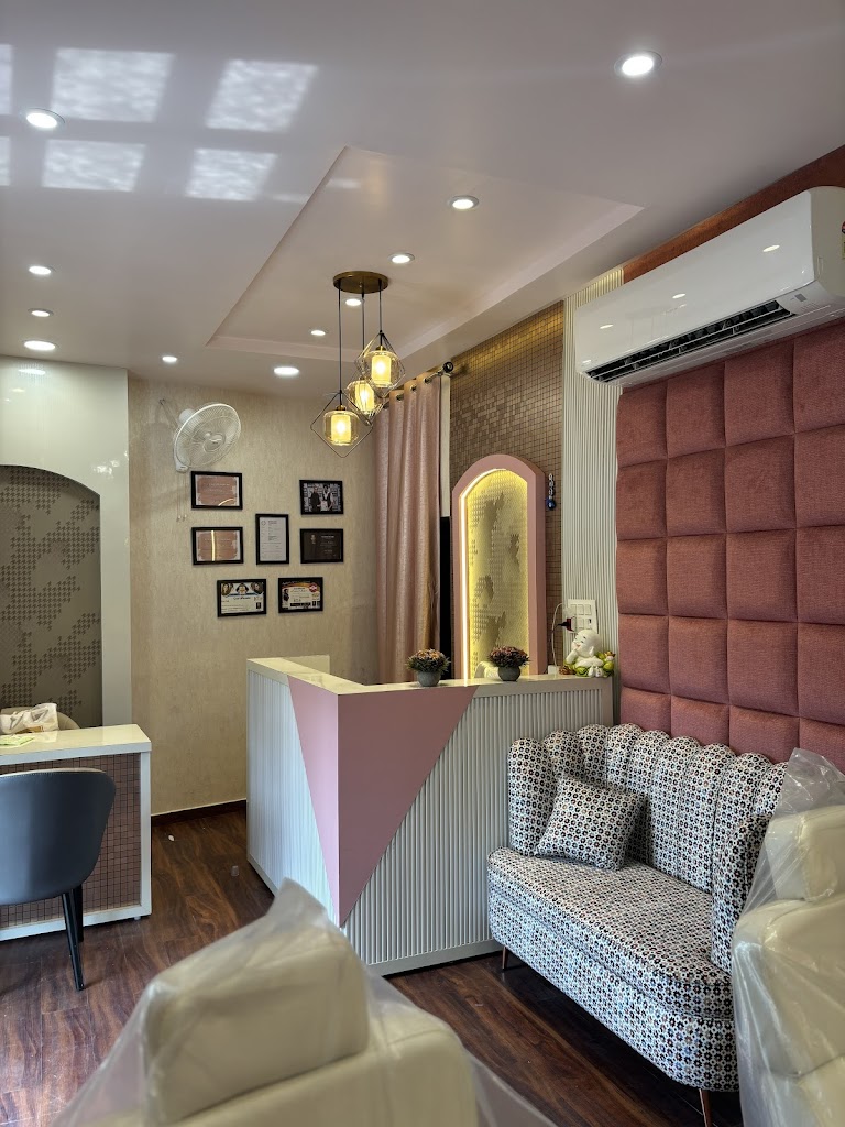 Himani Makeup Studio Academy