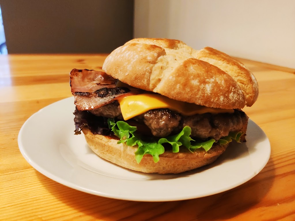 Bon Appetit Comida casera Nika — Comida y bebida