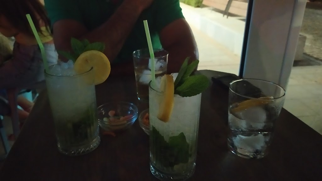 El Toque cafe&copas — Comida y bebida