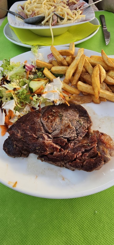 Restaurante The Garden — Comida y bebida