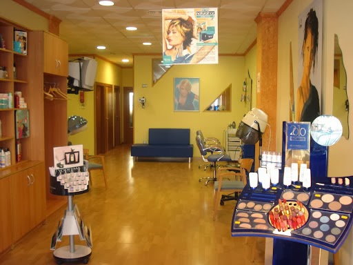 SALON DE BELLEZA LOLI — Interior
