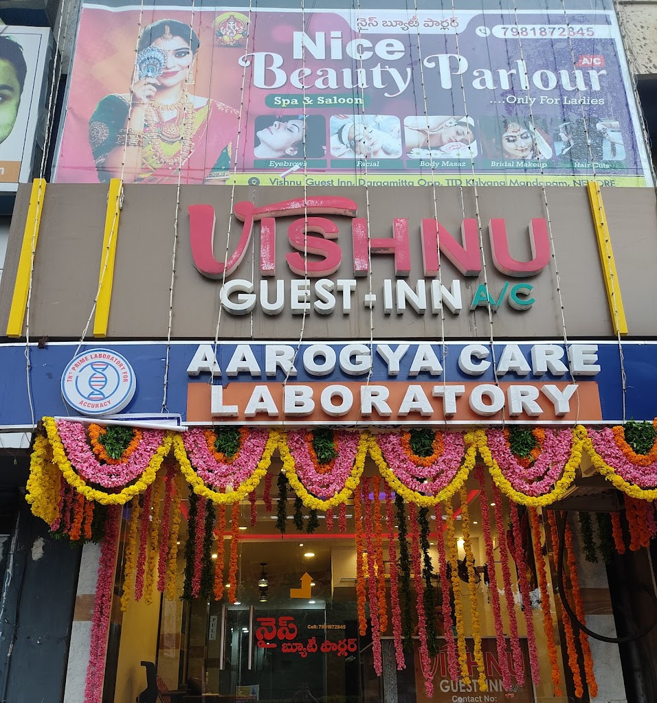 Nice Beauty Parlour Salon Only For Ladies
