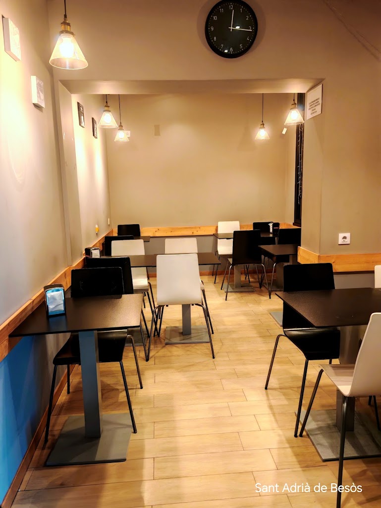 Cafe Bar Plai — Ambiente
