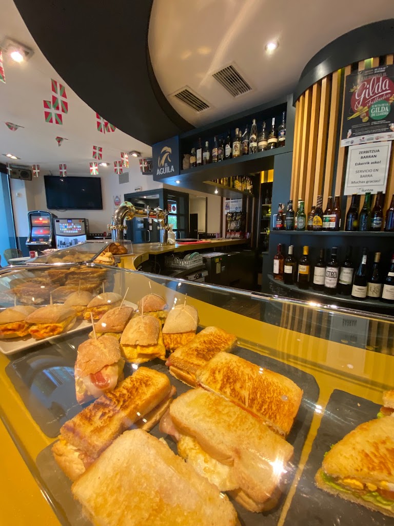 Iluntze Kafe — Comida y bebida