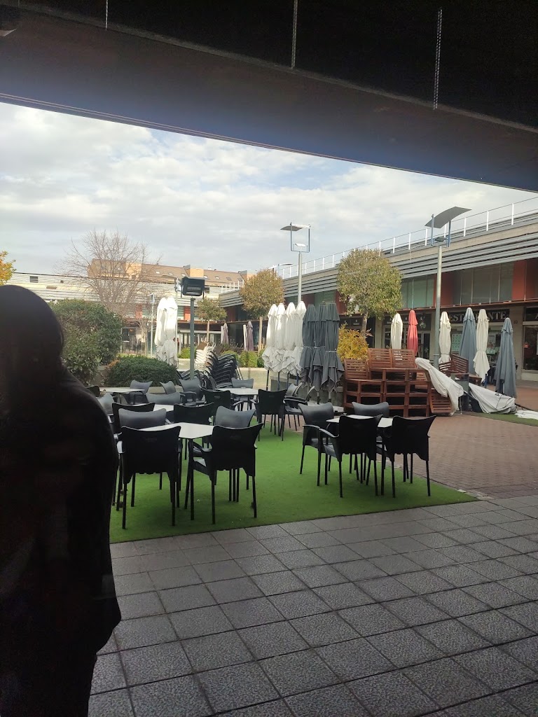 Indalo Cerveceria Alcala Garena — Ambiente