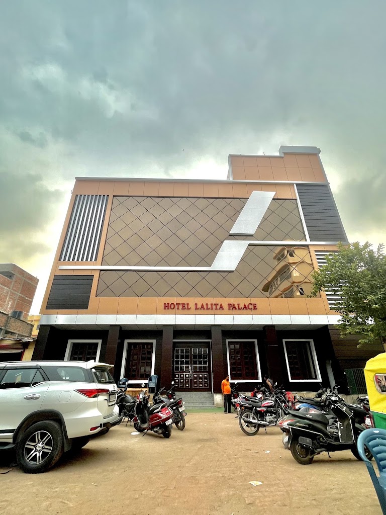 Hotel Lalita Palace