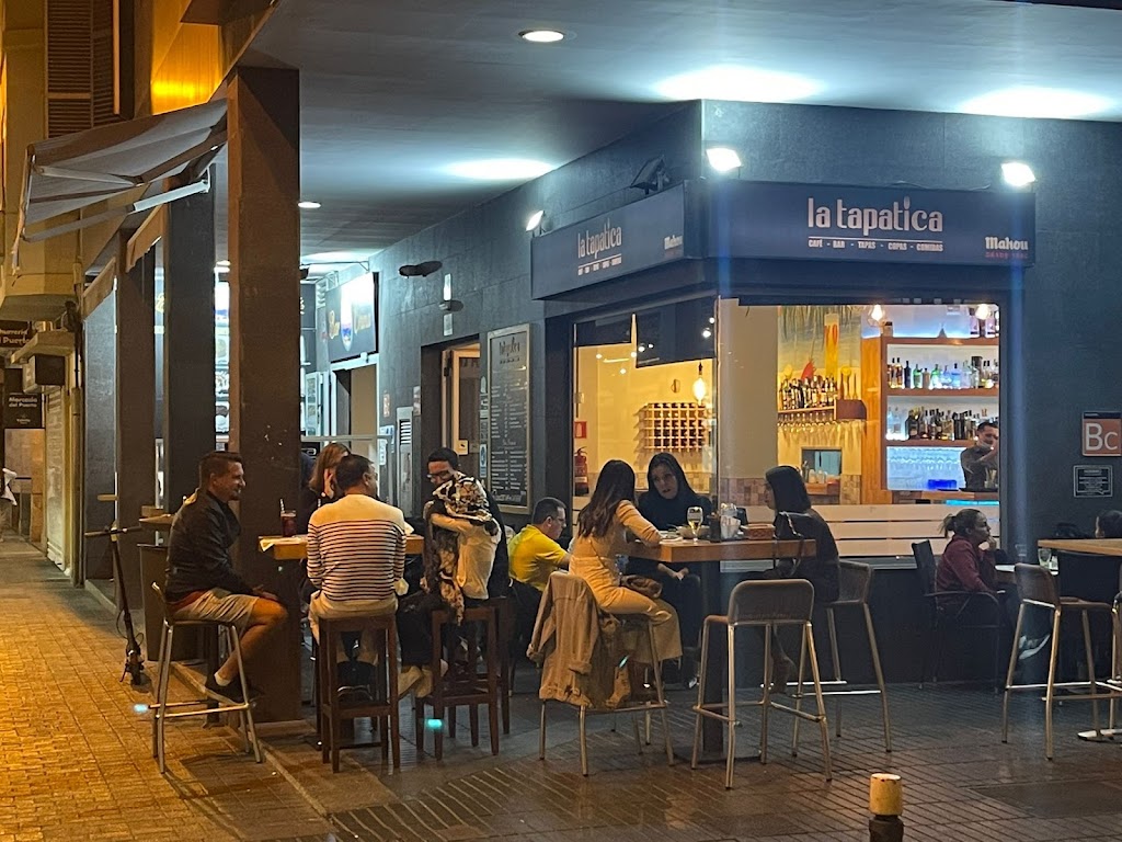 Cafe Bar La Tapatica — Ambiente