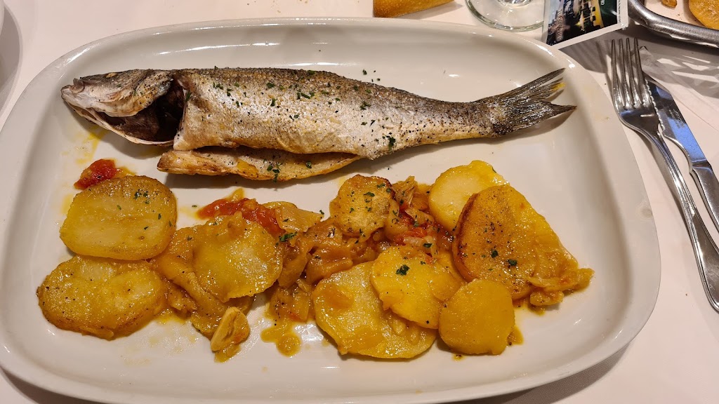Masia Crusells — Comida y bebida