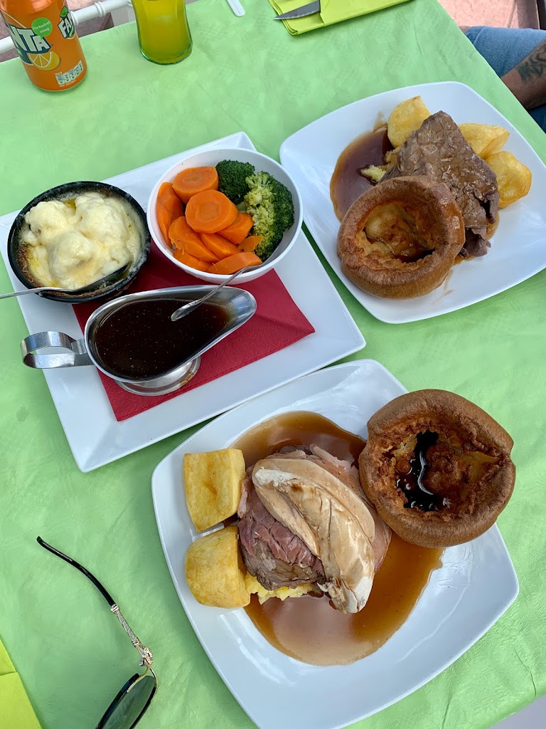 Restaurant No.7 — Comida y bebida