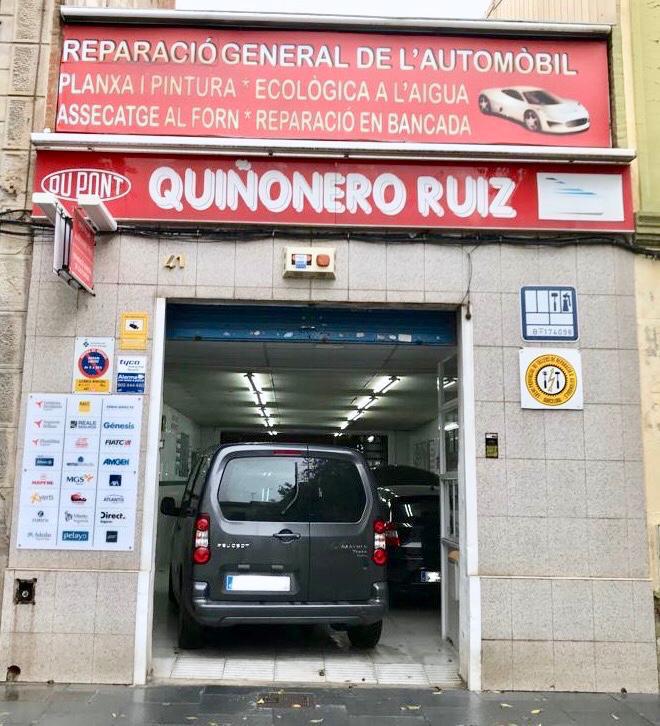 Autotaller Quinonero Ruiz — Exterior