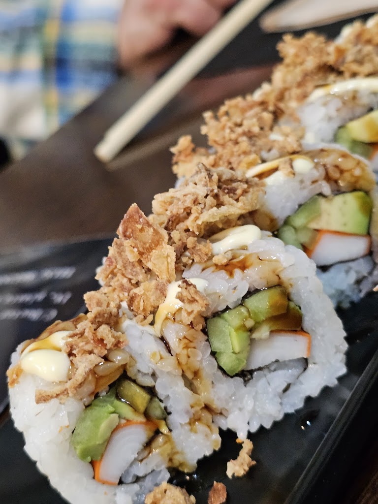 FU*MAN*LOU — California roll