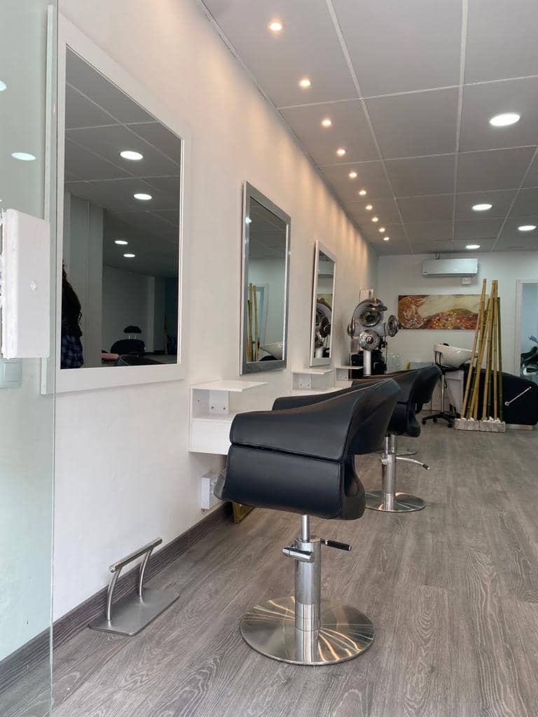 Peluqueria y Estetica Oshen — Interior