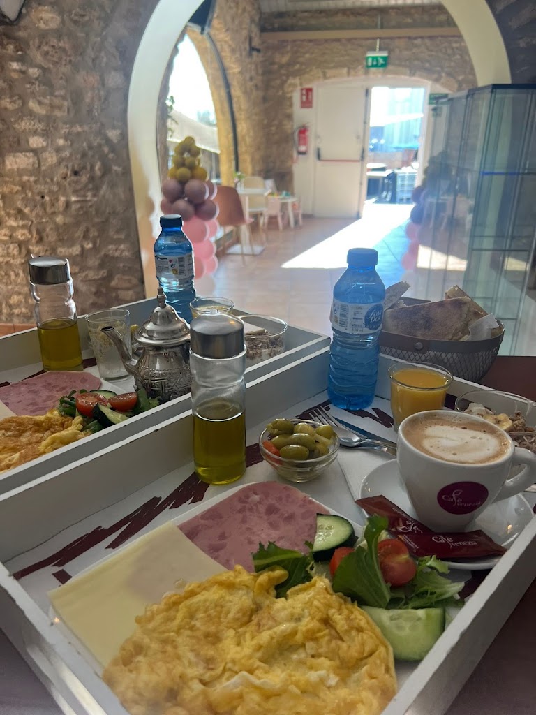 Royal Coffe & Events — Cafe