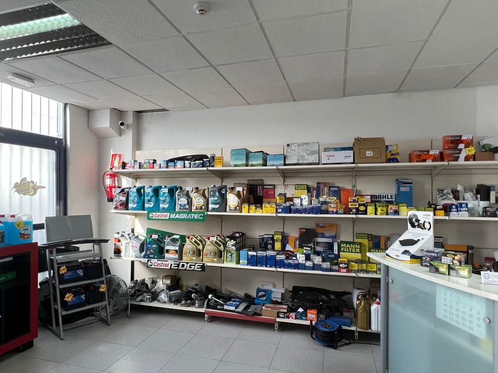 MECMOTOR - FAST BOXES — Interior