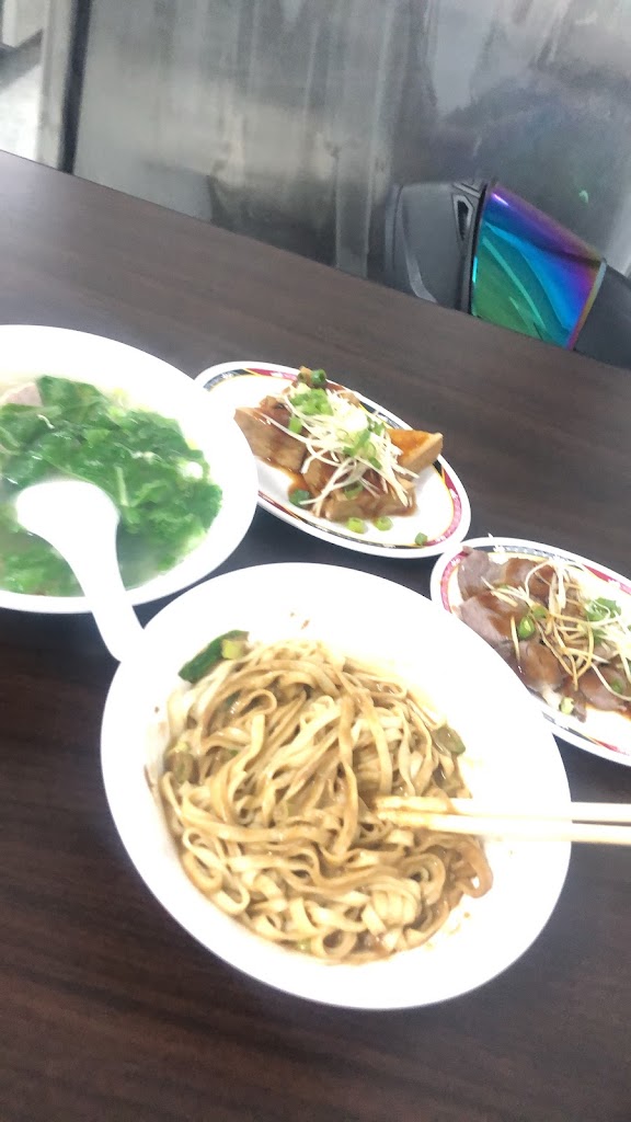 景豪麵食炒手餛飩或中式麵食餛飩炒手 的照片
