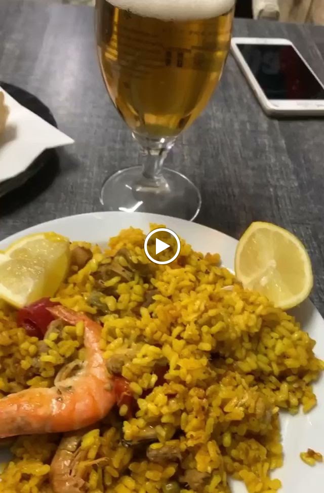 Cafeteria Panaderia Ca na Elena — Videos