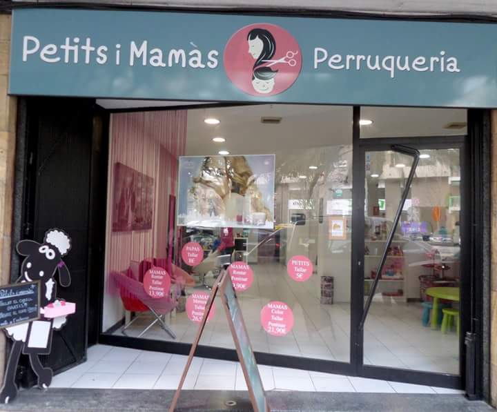 Petits i Mamas Perruqueria — Exterior