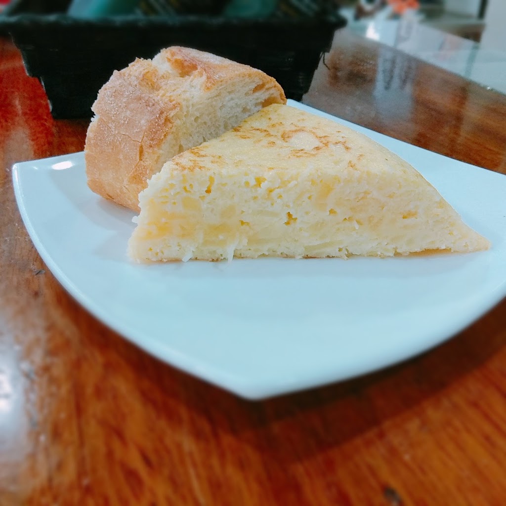 Cafe Bar "Steel" — Comida y bebida