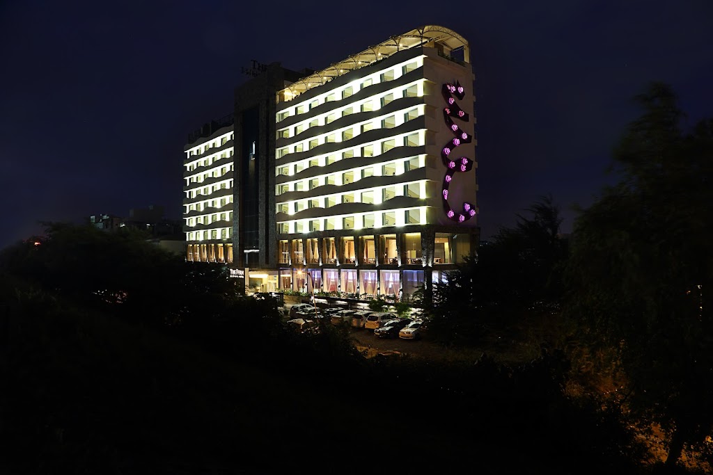Fortune Select Sg Highway Ahmedabad Member Itc Hotels Group