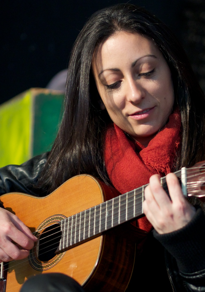 Profesora de guitarra y canto