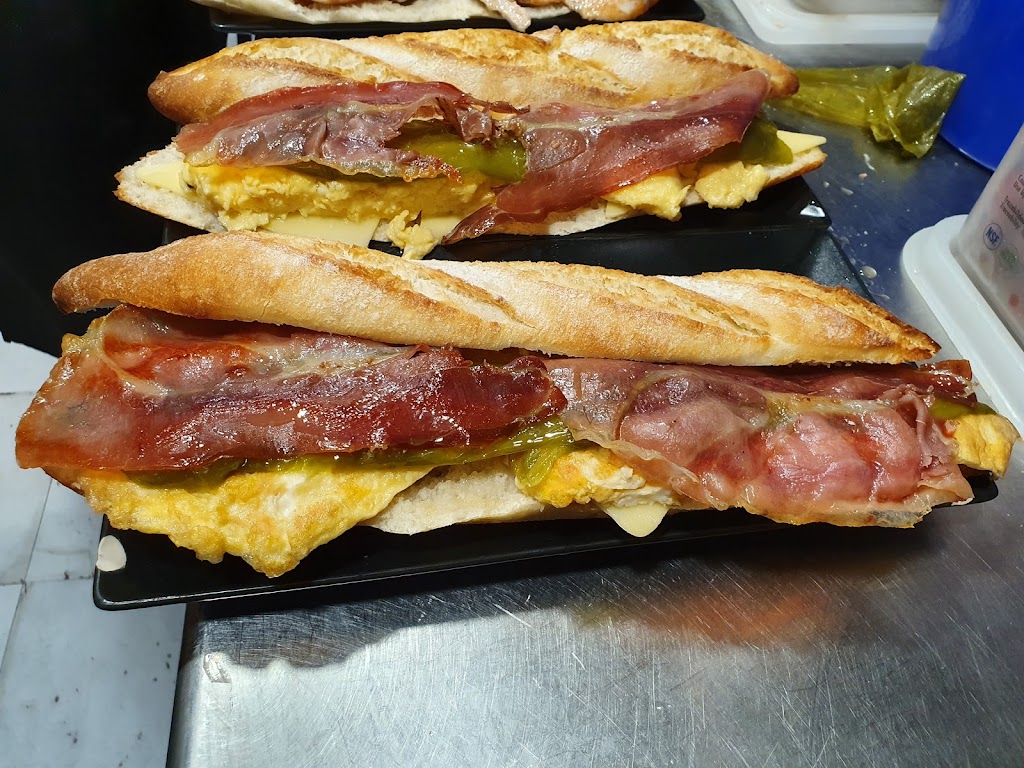 La Traca Bar Restaurante — Baguette