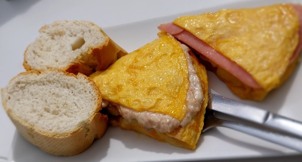 Cafe Bar El Express — Comida y bebida