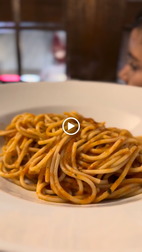 Pizzeria Ettore — Videos