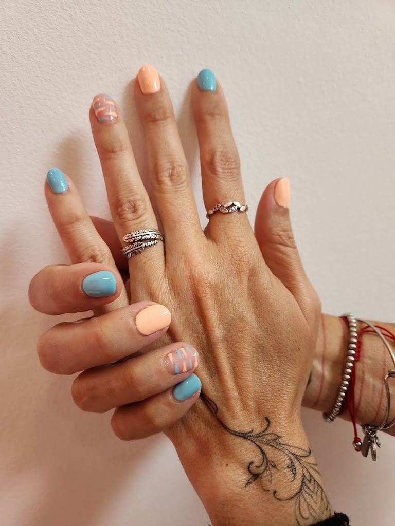 SIEMPREBELL@S Centro De Estetica Unisex — Manicura