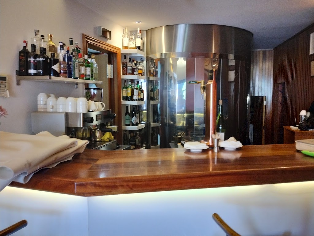 Restaurante La Fontanilla — Ambiente