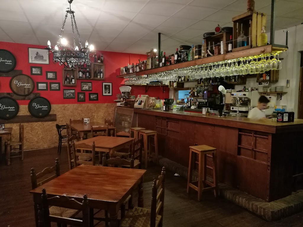 Bodega El Guardaguja — Ambiente