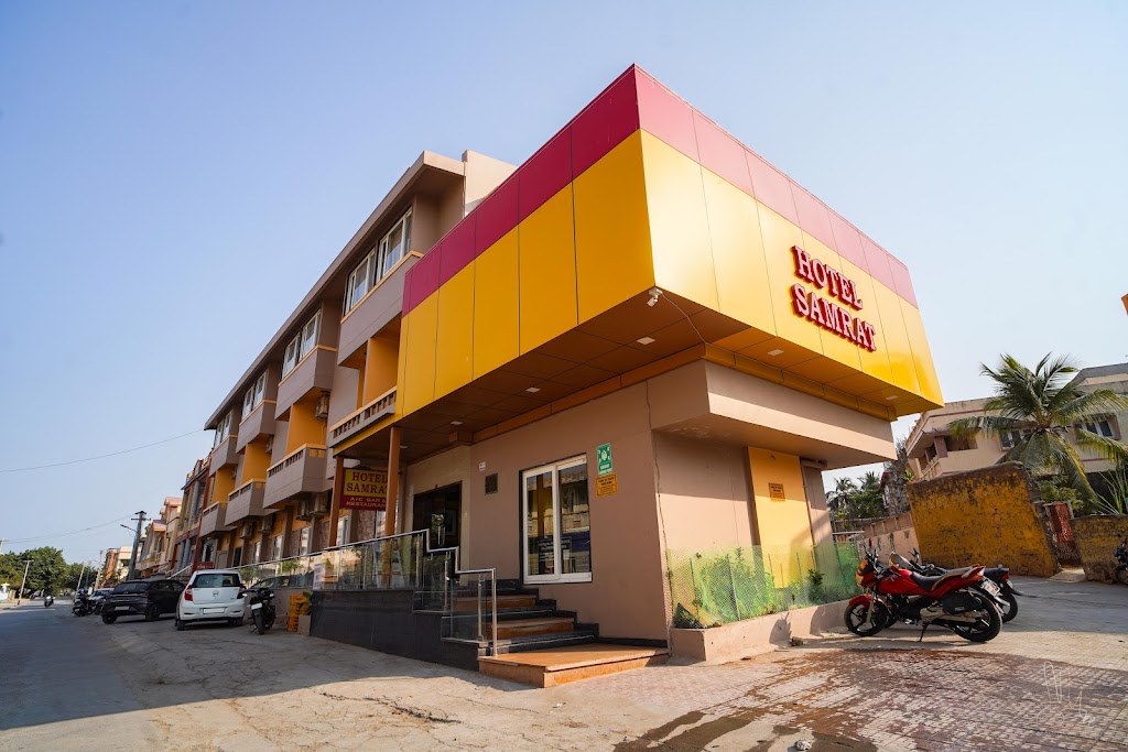 Hotel Samrat