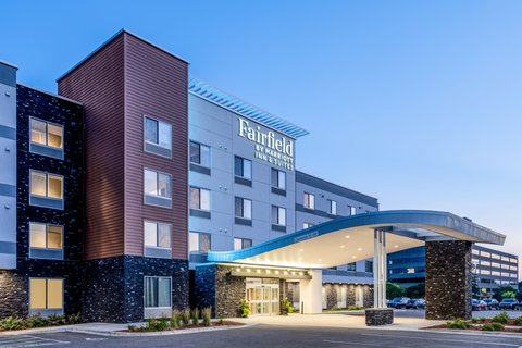 Fairfield Inn & Suites Minneapolis North - Hotel in Brooklyn Center , United States of America