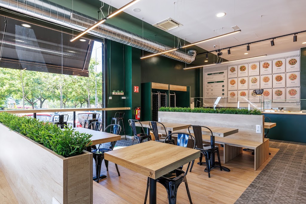 Salad Market Sant Joan Despi — Ambiente