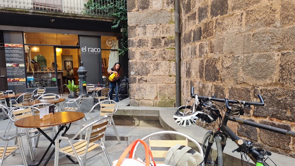 Cafeteria El Raco de la Font — Ambiente