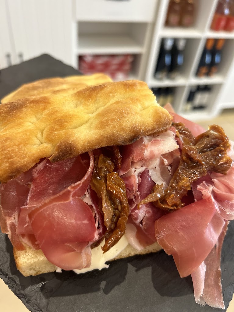 La Bodega Veneta — Comida y bebida